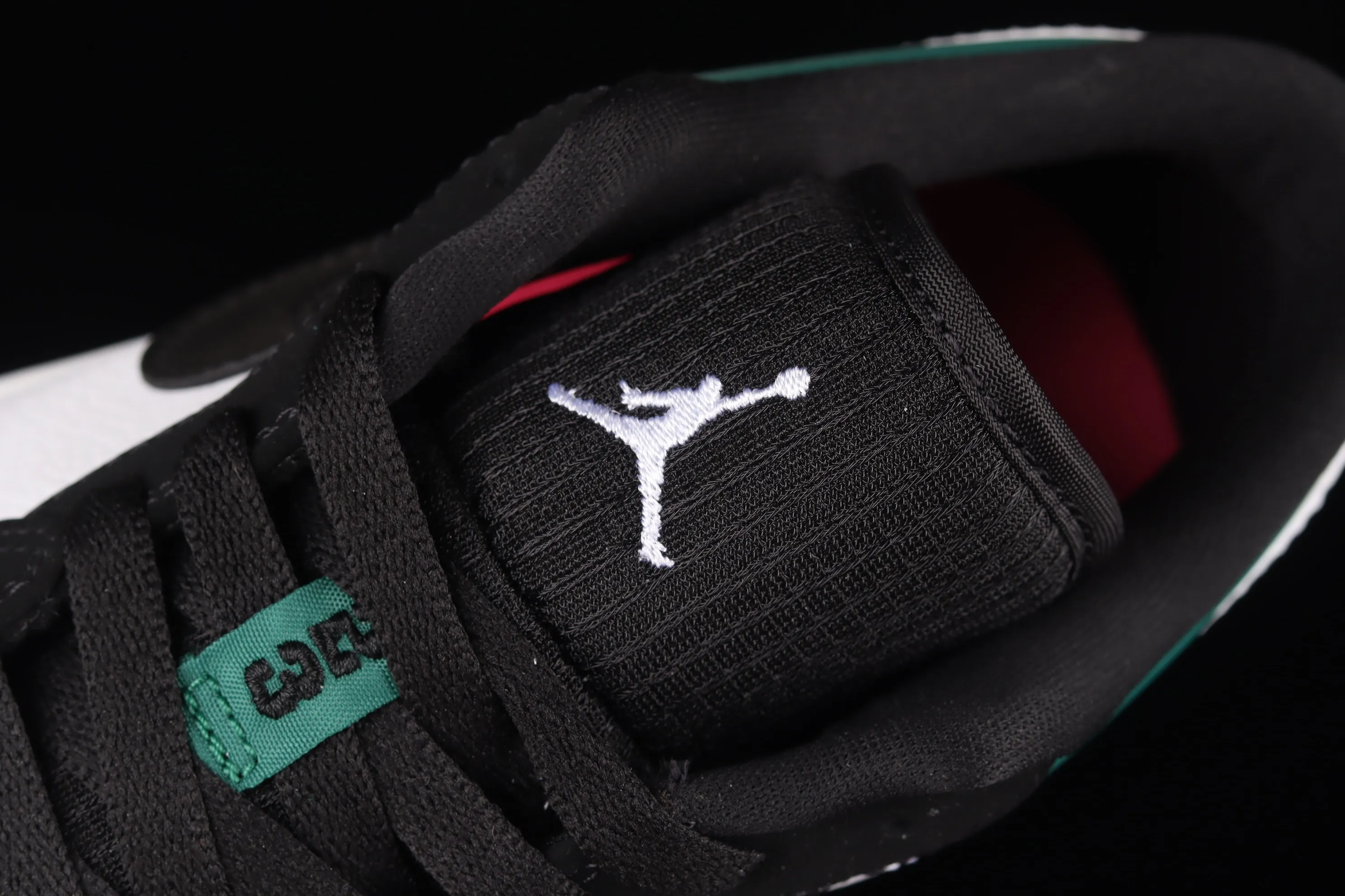 All categories Air Jordan Jordan series basketball shoes Air Jordan 1 Low G version pure original Air Jordan 1 Low AJ1 Joe 1 black and green toe low-top cultural basketball shoes 553558-113